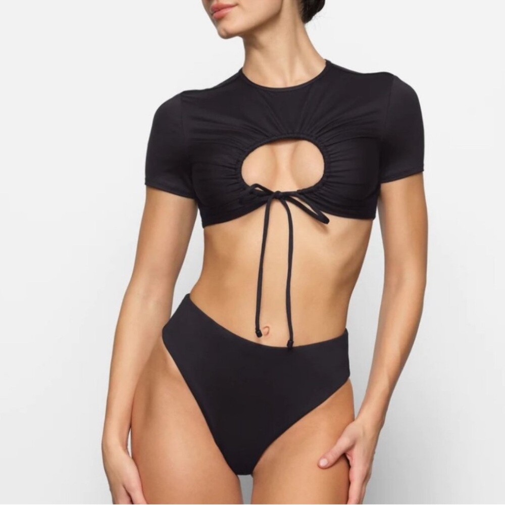 🎀 Women’s Skims Signature Swim Ruched T-shirt top in Onyx Size Small 🎀